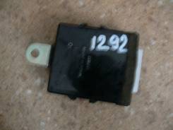 Блок управления люком. Mitsubishi Delica Space Gear, PD4W, PF8W, PD6W, PF6W, PD8W, PA4W, PB5W, PA5W, PB6W, PE8W Mitsubishi Delica