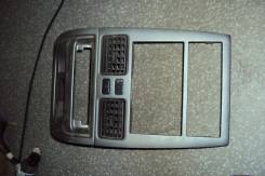 Консоль центральная. Toyota Caldina, ST215
