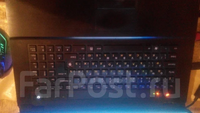 DNS Gamer 0147976. 17.3", 2,2����, ��� 8 ��, ���� 700���, WiFi: 1, Bluetooth: 1, ����������� �� 3��. ����