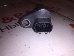 Датчик положения коленвала. Honda: Jazz, Civic Hybrid, Civic, Edix, Stream, CR-V, Integra, FR-V Двигатели: L12A1, L13A6, L12A4, L13A1, LDA1, LDA2, K20...