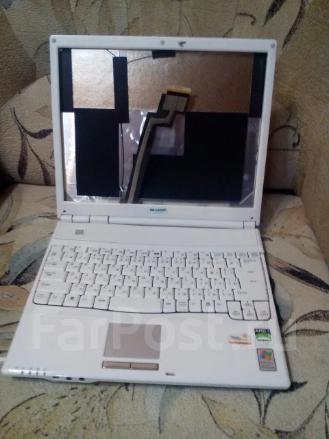 Roverbook Pro. 14", ��� 512 ��, ���� 40���. ��� ����� �� ������� ����