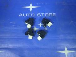Кнопка стеклоподъемника. Subaru Forester, SG5, SG9, SG, SG9L Двигатели: EJ20, EJ25, EJ201, EJ202, EJ203, EJ204, EJ205, EJ251, EJ252, EJ253, EJ254, EJ2...