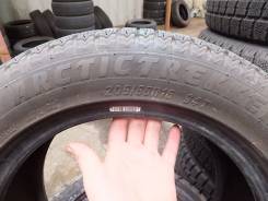 Maxxis SP02 Arctic Trekker. Зимние, без шипов, 2011 год, износ: 20%, 2 шт