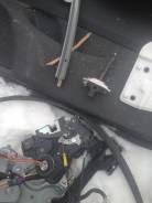 Замок двери. Toyota: Corolla, Corolla Rumion, RAV4, Noah, Spade, Land Cruiser Prado, Wish, Highlander, Crown, Sai, Auris, Corolla Fielder, Corolla Axi...