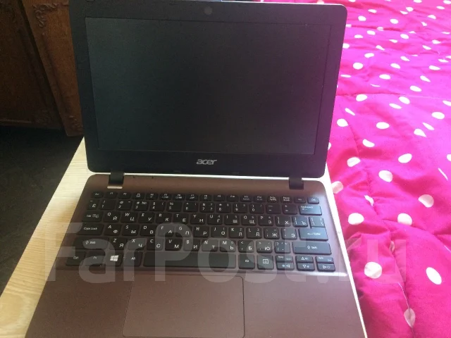Acer Aspire E3-112. 11.6", 2,2����, ��� 2048 ��, ���� 240���, WiFi: 1, Bluetooth: 1, ����������� �� 5��. ����