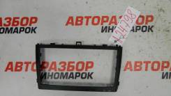 Рамка магнитолы Toyota Avensis (T270)