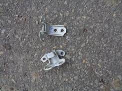 Крепление боковой двери. Toyota Land Cruiser Prado, TRJ125, RZJ120, KDJ125, GRJ120, TRJ120W, KZJ120, KDJ121, RZJ125, VZJ120, RZJ120W, KDJ120W, KDJ121W...