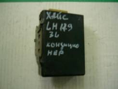 Блок управления климат-контролем. Toyota Hiace, LH119V Двигатель 3L