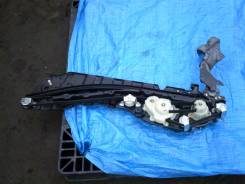 Доводчик двери багажника. Toyota Tarago, ACR30 Toyota Previa, ACR30 Toyota Estima, ACR30, ACR40, AHR10, MCR30, MCR40 Двигатели: 2AZFE, 1MZFE, 2AZFXE