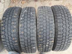 Bridgestone WT14. Зимние, шипованные, 2012 год, износ: 10%, 4 шт