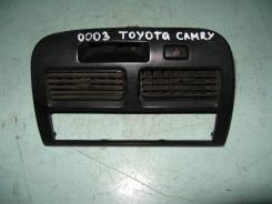 Консоль центральная. Toyota Camry, SV43
