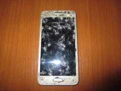 Samsung Galaxy A3. �/�