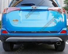 Накладка на дверь багажника. Toyota RAV4, XA40