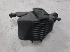 Корпус воздушного фильтра. Nissan Fuga, PNY50