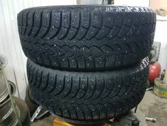 Bridgestone Blizzak Spike-01. Зимние, шипованные, 2014 год, износ: 20%, 2 шт