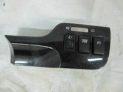 Кнопка включения противотуманных фар. Subaru Legacy Lancaster, BHE, BH9 Subaru Legacy, BHE, BH5, BH9 Двигатели: EJ25, EZ30, EJ206, EJ208, EJ254, EJ201...