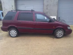 Mitsubishi Space Wagon ����