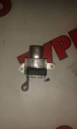 Реле генератора. Toyota: Corolla, Ipsum, Picnic Verso / Avensis Verso, Noah, RAV4, Vista Ardeo, Aurion, Matrix, Avensis Verso, Alphard Hybrid, Highlan...