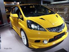 Стекло лобовое. Honda Fit