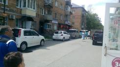 Сдается 1/2 помещения в субаренду, р-н Чуркин. пл. Окатовая. 25 кв. м., улица Терешковой 26, р-н Чуркин. Дом снаружи