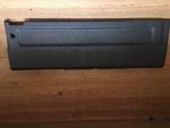 Накладка на дверь. Toyota Granvia, VCH16, KCH10, KCH16, RCH11, VCH10 Toyota Grand Hiace, RCH11, KCH10, VCH16, KCH16, VCH10