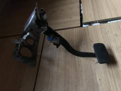 Педаль тормоза. Toyota Granvia, RCH11W, VCH16W, KCH10W, RCH11, VCH10W, KCH16W, VCH28, KCH10, VCH16, KCH12, VCH22, VCH10, KCH16 Toyota Hiace, LXH12, LX...