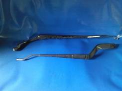 Держатель щетки стеклоочистителя. Nissan Bluebird Sylphy, QNG10, QG10, TG10, FG10 Nissan Sunny, SB15, FNB15, QB15, FB15, B15, JB15 Nissan AD, VGY11, W...
