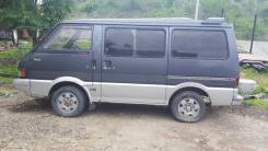 Уплотнитель двери багажника. Mazda Bongo, SSF8RE, SSF8R Двигатель RF