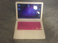 Apple MacBook 13 2009 Late MC207. 15.6", 2,8����, ��� 2048 ��, ���� 1 000���, WiFi, Bluetooth, ����������� �� 6��. ����