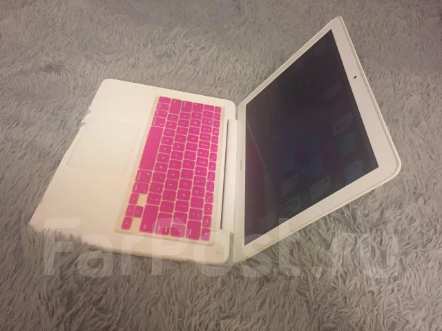 Apple MacBook 13 2009 Late MC207. 15.6", 2,8����, ��� 2048 ��, ���� 1 000���, WiFi: 1, Bluetooth: 1, ����������� �� 6��. ����