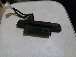 Ручка открытия багажника с кнопкой безключевого доступа. Mitsubishi Outlander, CW4W, CW6W, CW5W