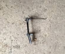 Крепление аккумулятора. Toyota Camry, ACV40, ACV45, GSV40 Двигатели: 2GRFE, 2AZFE