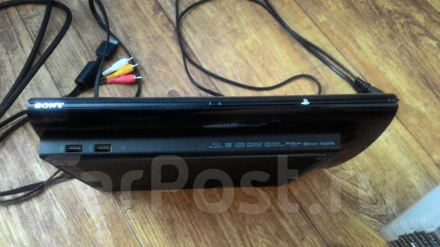 Sony PlayStation 3 Super Slim ����