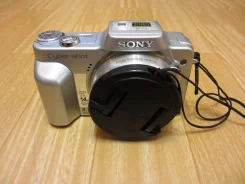 Sony Cyber-shot DSC-H3. 8 - 8.9 ��, ���: 10� ����