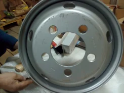 Hyundai. x17.5" ����