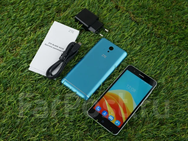 ZTE Blade. �/� ����