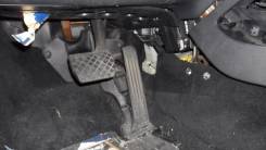 Педаль газа. Volkswagen Jetta, 1K2, 1K5 Двигатели: AXX, BKC, BKD, BLR, BLS, BLX, BLY, BMY, BPY, BSE, BSF, BVY, BVZ, BWA, BXE, CAWB, CBDB, CBFA, CBTA...
