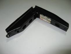 Кронштейн порога. Toyota Land Cruiser, HDJ101, UZJ100 Двигатели: 2UZFE, 1HDFTE