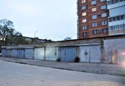 Гаражи капитальные. улица Пушкина 17, р-н центр, 18 кв. м., электричество, подвал.