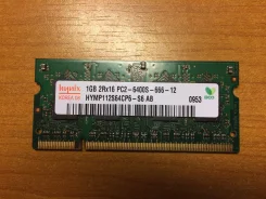 SO-DIMM DDR2.