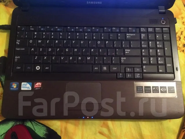 Samsung R540. 15.6", 1,9����, ��� 3072 ��, ���� 250���, WiFi: 1, Bluetooth: 1 ����