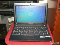 Samsung N102. 10.1", 1,6����, ��� 2048 ��, ���� 320���, WiFi, Bluetooth, ����������� �� 6��.
