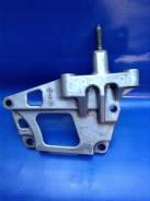 Кронштейн опоры двигателя. Nissan: Presage, X-Trail, Prairie, Bluebird Sylphy, Serena, Liberty, Primera, AD, Bassara, Wingroad Двигатели: QR25DE, QR20...