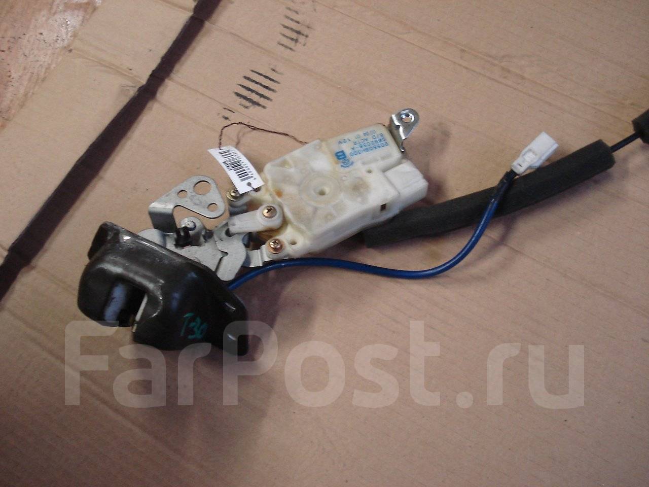 замок багажника nissan x-trail t30