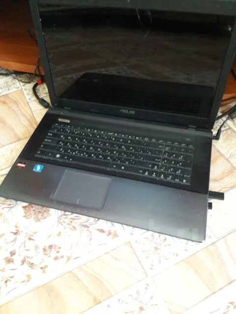 Asus K75DE. 17", ��� 6 ��, ���� 1 500���, WiFi: 1, Bluetooth: 1 ����