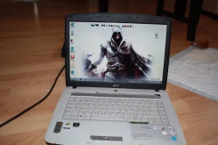Acer Aspire 5520G. 15.4", 1 800����, ��� 2048 ��, ���� 160���, WiFi, Bluetooth, ����������� �� 4��. ����