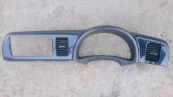 Консоль центральная. Toyota Wish, ZNE10G, ANE10, ZNE10, ANE10G Двигатели: 1ZZFE, 1AZFSE, D4