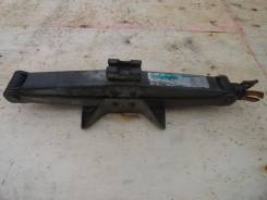 Домкрат с Toyota Levin / Trueno AE-111. Toyota Corolla Levin, AE111 Toyota Sprinter Trueno, AE111 Двигатель 4AGE