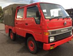 Toyota Hiace. Двухкабинный грузовик, 2 400 куб. см., 1 000 кг.