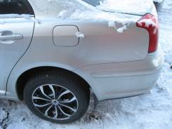 Щит опорный задний левый Toyota Avensis